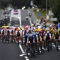 Skujiņš 'Tour de France' posmā finišē 55. vietā