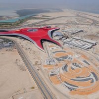 Video: 'Ferrari' vērienīgais atrakciju parks Abu-Dabi