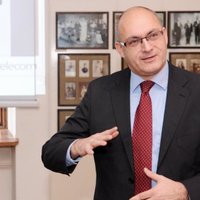 Rektora pienākumu izpildītājs negrasās uzturēt LU tiesvedību pret valdību Muižnieka jautājumā