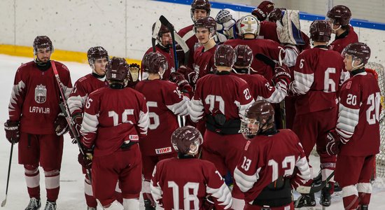 Latvijas U-20 hokeja izlase pirms ceturtdaļfināla IIHF 'spēka rangā' ievietota astotajā pozīcijā