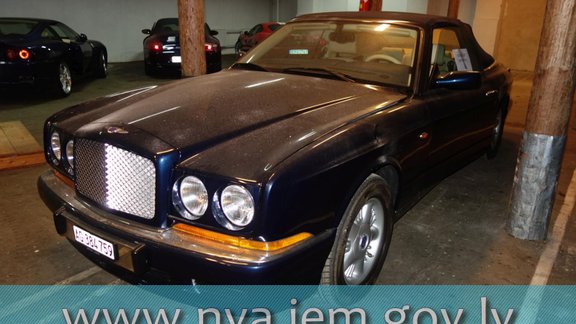 NVA izsolīs ekskluzīvo 'Bentley Azure' - 3