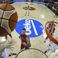 Serbijas basketbolistiem vēl viena pārliecinoša uzvara; somi brauc uz Lilli