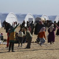 Pie Turcijas robežas sapulcējušies 30 000 sīriešu bēgļu