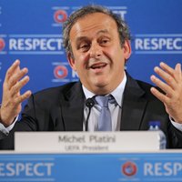 Платини снял свою кандидатуру с выборов президента ФИФА