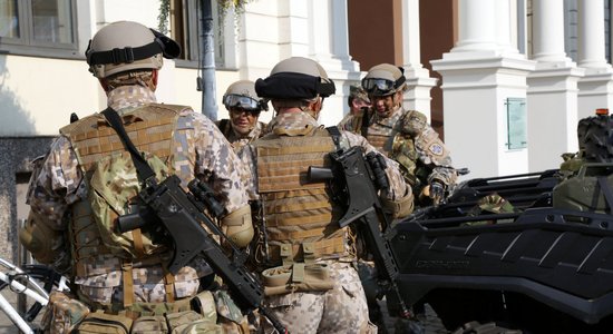 Полиция начала проверку в связи с агрессивным отношением к участникам военных учений Namejs 2022