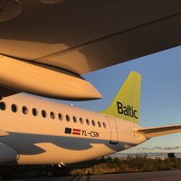 Pasažieri neapmierināti ar 'airBaltic' lidojuma Rīga-Brisele tehniskajām ķibelēm