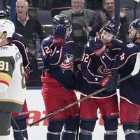 Merzļikina konkurentam lieliska spēle; 'Blue Jackets' pieveic čempioni 'Golden Knights'