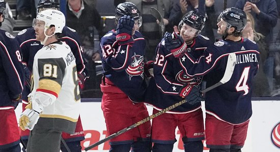 Merzļikina konkurentam lieliska spēle; 'Blue Jackets' pieveic čempioni 'Golden Knights'