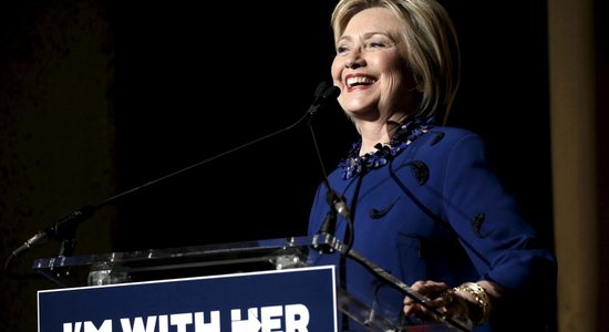 Хиллари Клинтон пообещала рассекретить данные об НЛО в случае избрания президентом