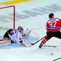 Video: Sedlāčeka darbošanās vārtos iekļauta KHL Gagarina kausa pirmās kārtas labāko 'seivu' topā