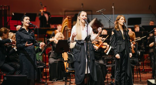 Foto: Valsts svētkos 'Lielajā dzintarā' izskan latviešu akadēmiskās un tautas mūzikas pērles