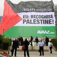 Palestīnieši lūdz pacelt viņu karogu pie ANO mītnes
