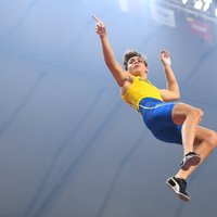 Pasaules rekordists kārtslēkšanā Duplantis izlaidīs Eiropas čempionātu telpās