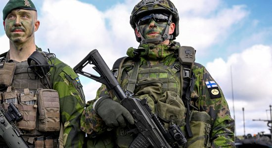 Главы гражданской и военной обороны Швеции призвали население готовиться к войне. Кого они боятся?