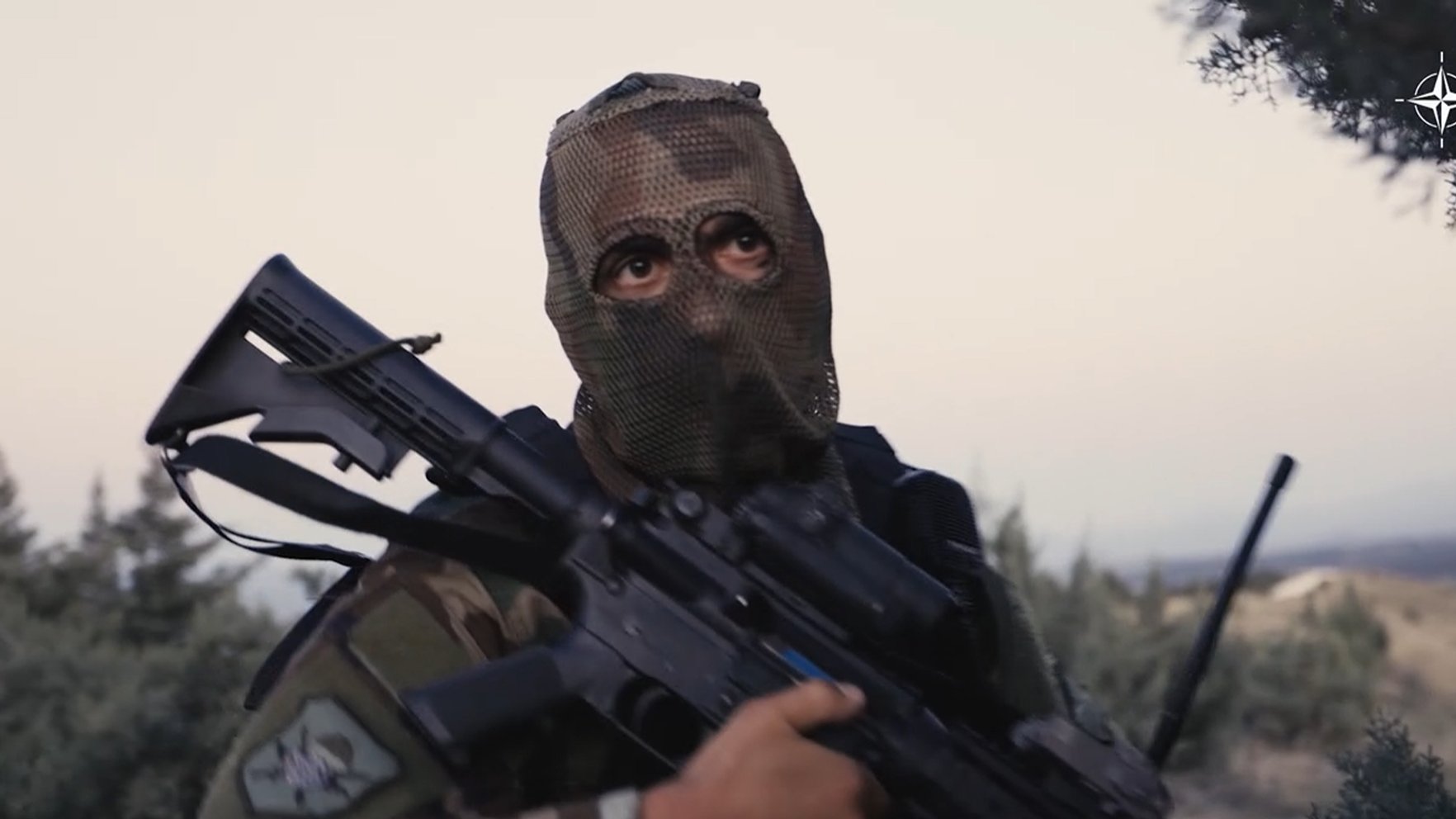 Latvieši kopā ar poļiem un amerikāņiem: NATO atklāj, kā trenējas Īpašo operāciju spēki