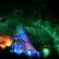 Gaujas nacionālā parka 40. jubileja nosvinēta ar gaismas un smilšu performanci