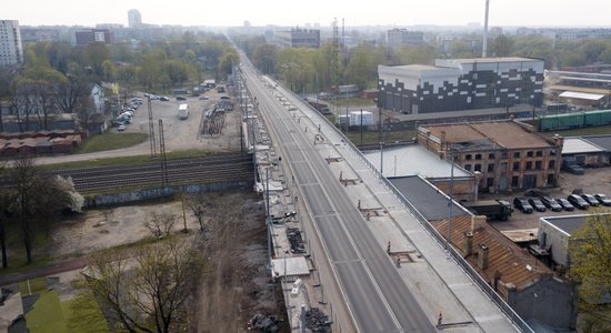 C субботы частично возобновится движение транспорта по Деглавскому мосту