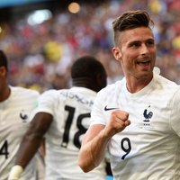 Francija gūst piecus vārtus pēc kārtas pret Šveici un izcīna otro uzvaru