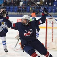 Американцы вернули звание сильнейших в юниорском хоккее, у россиян — первые медали за шесть лет