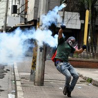 Foto: Demonstranti Hondurasā pieprasa prezidenta atkāpšanos