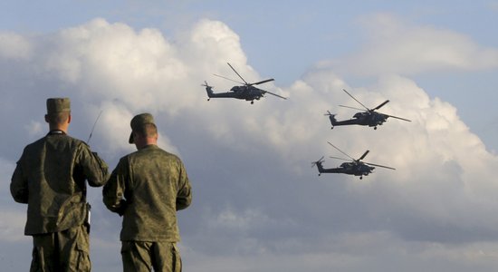 Krievija ir starp galvenajiem draudiem ASV drošībai, paziņo Kārters