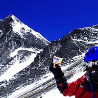 Leģendārais Miura 80 gadu vecumā uzkāpis Everestā un sasniedzis rekordu