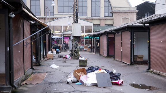 Tirdzniecības kiosku demontāža Rīgas Centrāltirgus teritorijā - 23