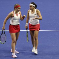 Sevastova un Ostapenko oficiāli apstiprinātas Latvijas sieviešu tenisa izlases sastāvā pret Indiju