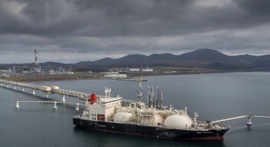 FT: Россия через фирмы в ОАЭ могла закупить десятки танкеров для обхода санкций на газ
