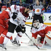 Latvijas hokejisti pirms olimpiskās kvalifikācijas Rīgā tiksies ar Dāniju