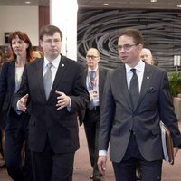 Dombrovskis varētu kandidēt uz jaunu ES finanšu sistēmas pārrauga amatu