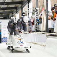 Kalenda/Miknis Pasaules kausa bobslejā pirmajā posmā paliek septītie