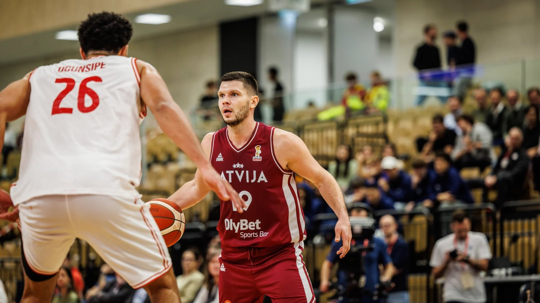 "Beidzot izlases treniņš ir latviešu valodā" – Gailīša ēra Latvijas basketbolā sākas ar īpašu sajūtu