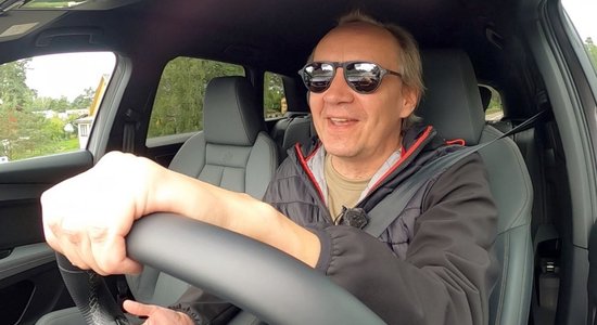 Video: Zigfrīds Muktupāvels izmēģina elektrisko 'Audi Q4 e-tron'