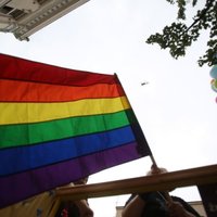 Жданок подписалась за запрет гомопропаганды среди молодежи