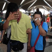 Pazudušās Malaizijas lidmašīnas meklēšanu aptur sliktie laika apstākļi