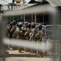Ekvadoras armija ieņem cietumu, kur dumpī gājis bojā 31 ieslodzītais
