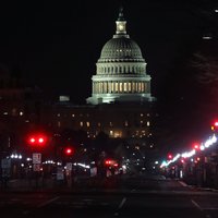 FIB izmeklē iespējamu ārvalstu iesaisti nekārtībās Kapitolijā, uzmanību piesaista izmaksas bitkoinos