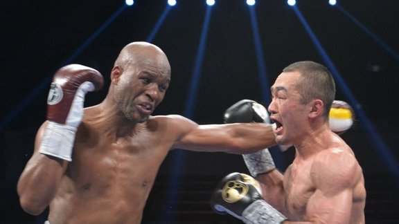 Bernard Hopkins against Beibut Shumenov 