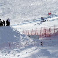 Latvijas kalnu slēpotāji paliek bez rezultāta Eiropas kausa posmā
