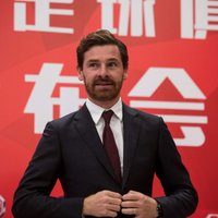 Portugāļu treneris Villašs–Boašs pieņēmis dāsnu Ķīnas futbola kluba piedāvājumu