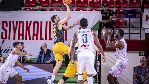 Jānis Strēlnieks, basketbols, AEK