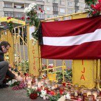 Baltijā sēro par Zolitūdes traģēdijas upuriem