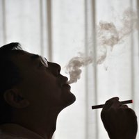 VM grib ierobežot elektronisko cigarešu lietošanu