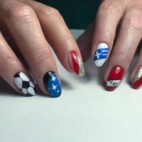 ФОТО. Стильные идеи дизайна ногтей для футбольных болельщиц