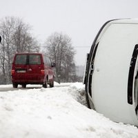"Одна за другой" - участник аварии на Елгавском шоссе делится пережитым