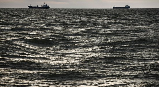 В Рижском заливе уже два года стоит судно с российскими удобрениями