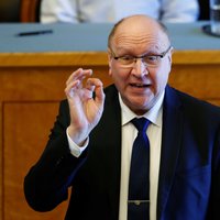 Helme pēc izteikumiem par ASV vēlēšanām atkāpjas no Igaunijas iekšlietu ministra amata