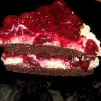 Ķiršu torte 'Kaprīze' kaloriju skaitītājiem