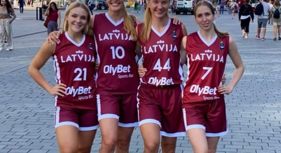 Latvijas 3x3 basketbolistes Pasaules sērijas posmā Prāgā neizkļūst no apakšgrupas